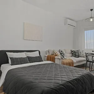 Apartament Urban View - Free Parking - Metro Station - Self Check-in, Bucureşti