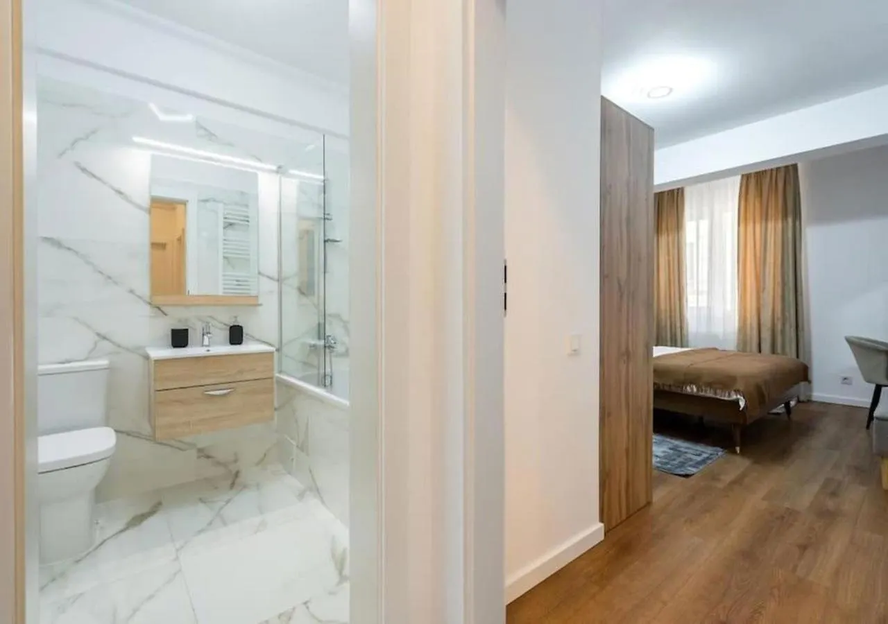 Bonita - Chic Urban Retreat With Private Balcony Apartment Bucureşti 0*,  România