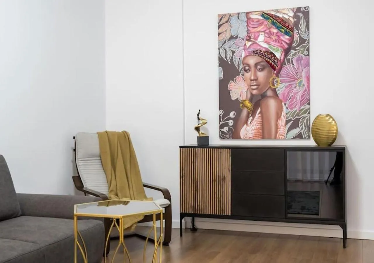 Bonita - Chic Urban Retreat With Private Balcony Apartment Bucureşti