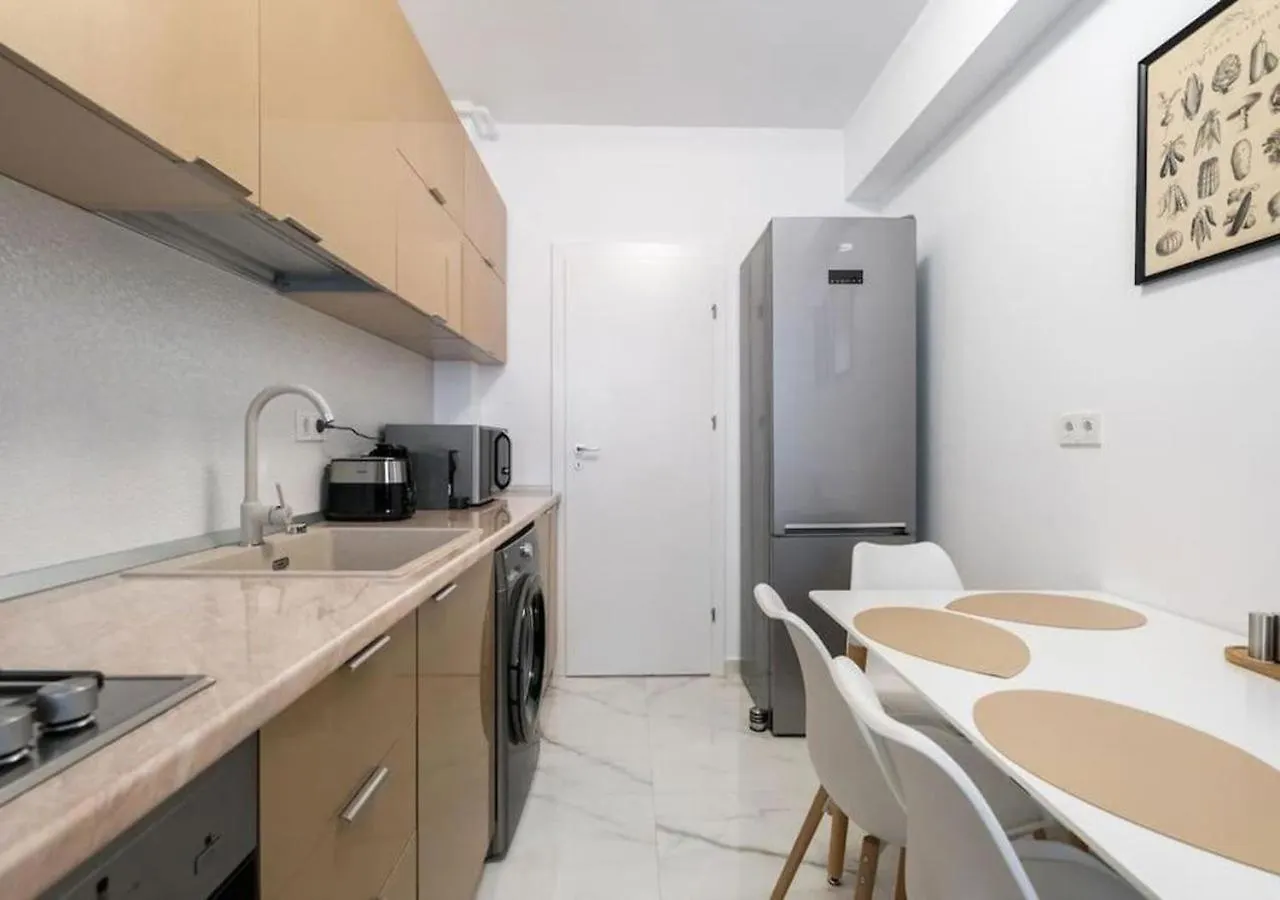 Bonita - Chic Urban Retreat With Private Balcony Apartment Bucureşti